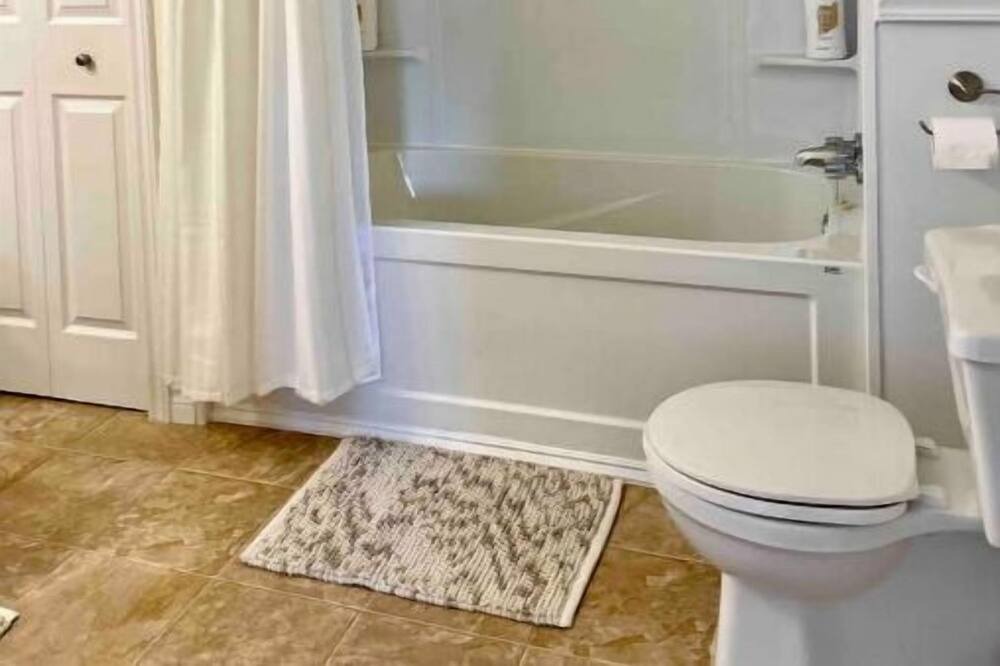 Photo of Bathroom in Dildo