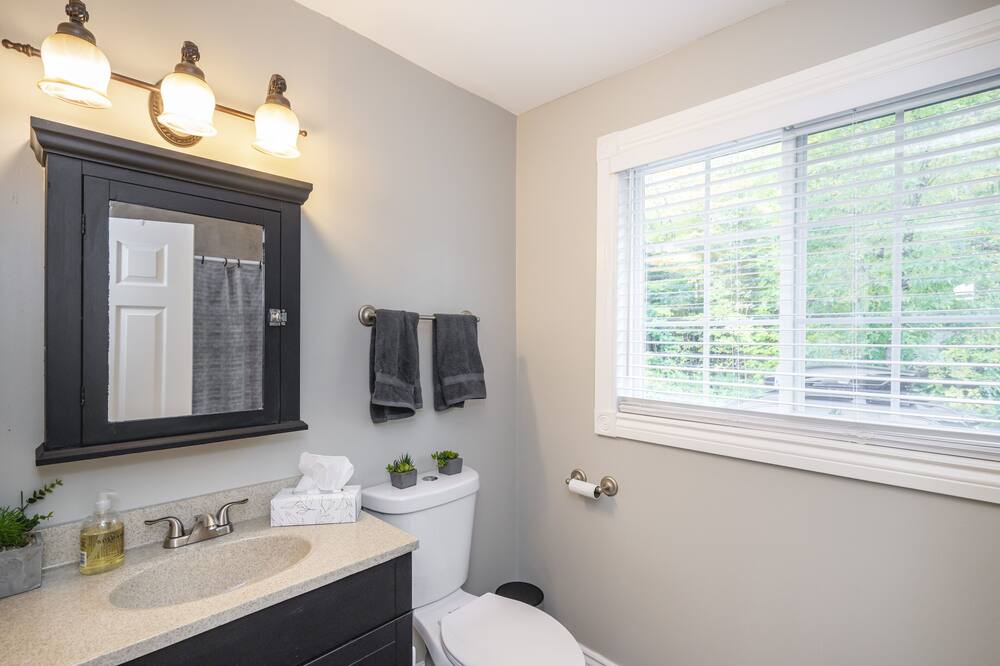 Photo of Bathroom in Severn Bridge