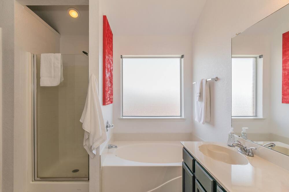 Photo of Bathroom in South Arlington