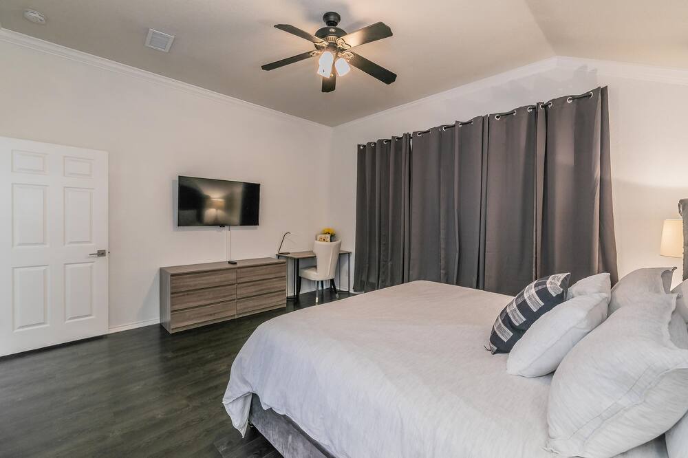 Photo of Bedroom in South Arlington