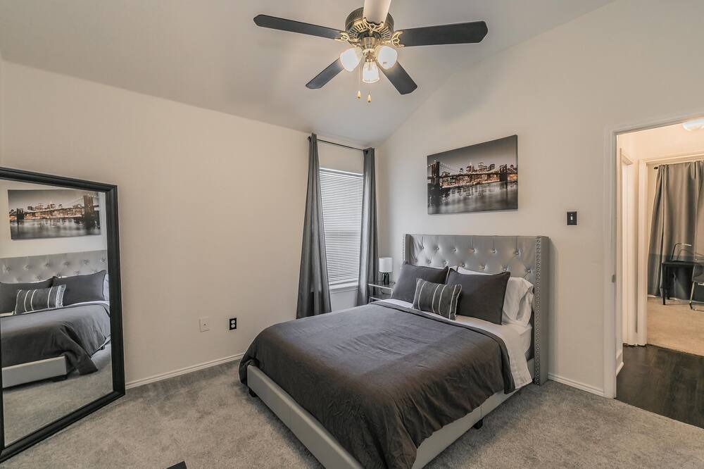 Photo of Bedroom in South Arlington