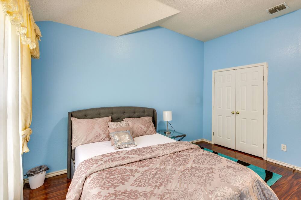 Photo of Bedroom in Mesquite