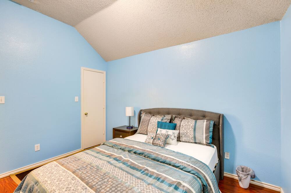 Photo of Bedroom in Mesquite