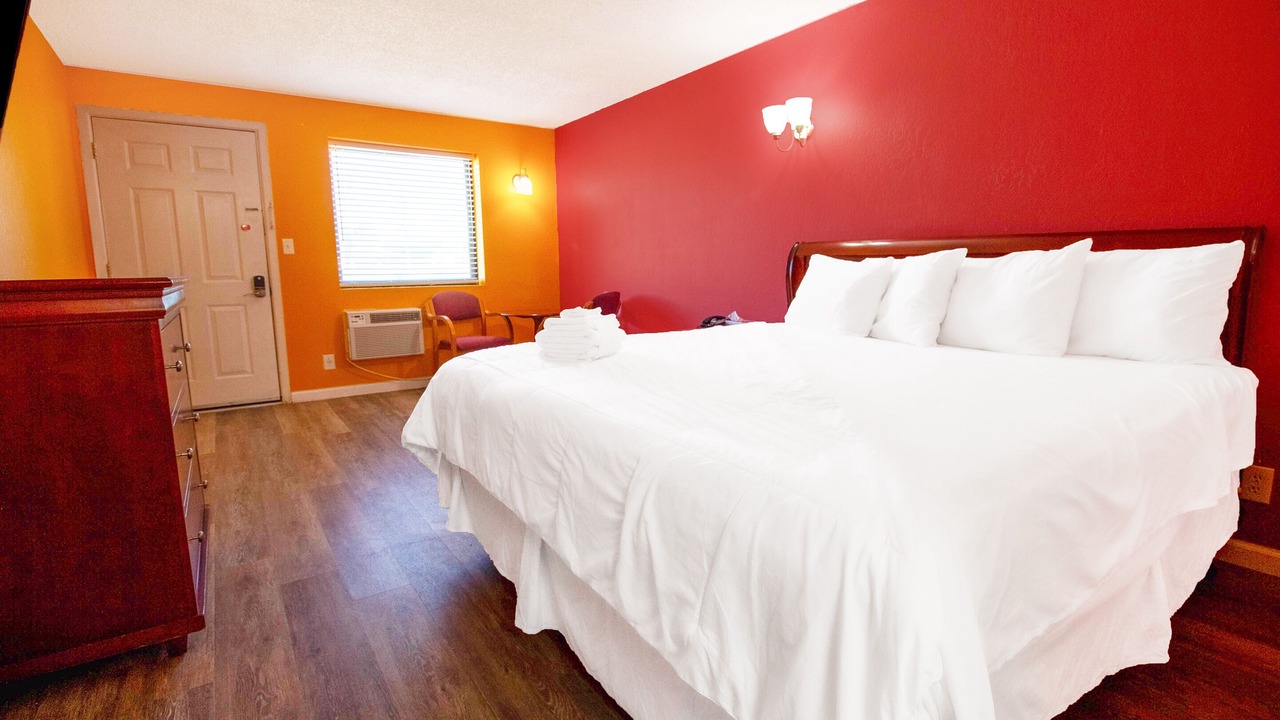 Photo of Bedroom in Seiling