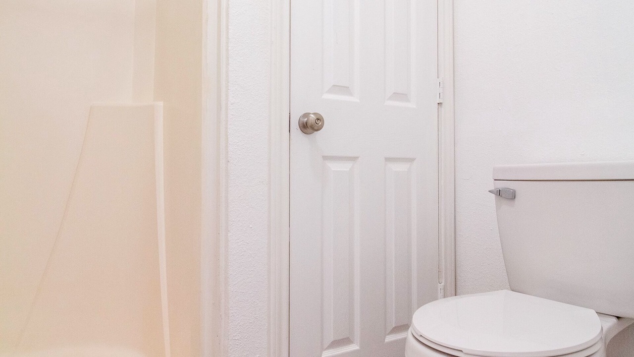 Photo of Bathroom in Seiling