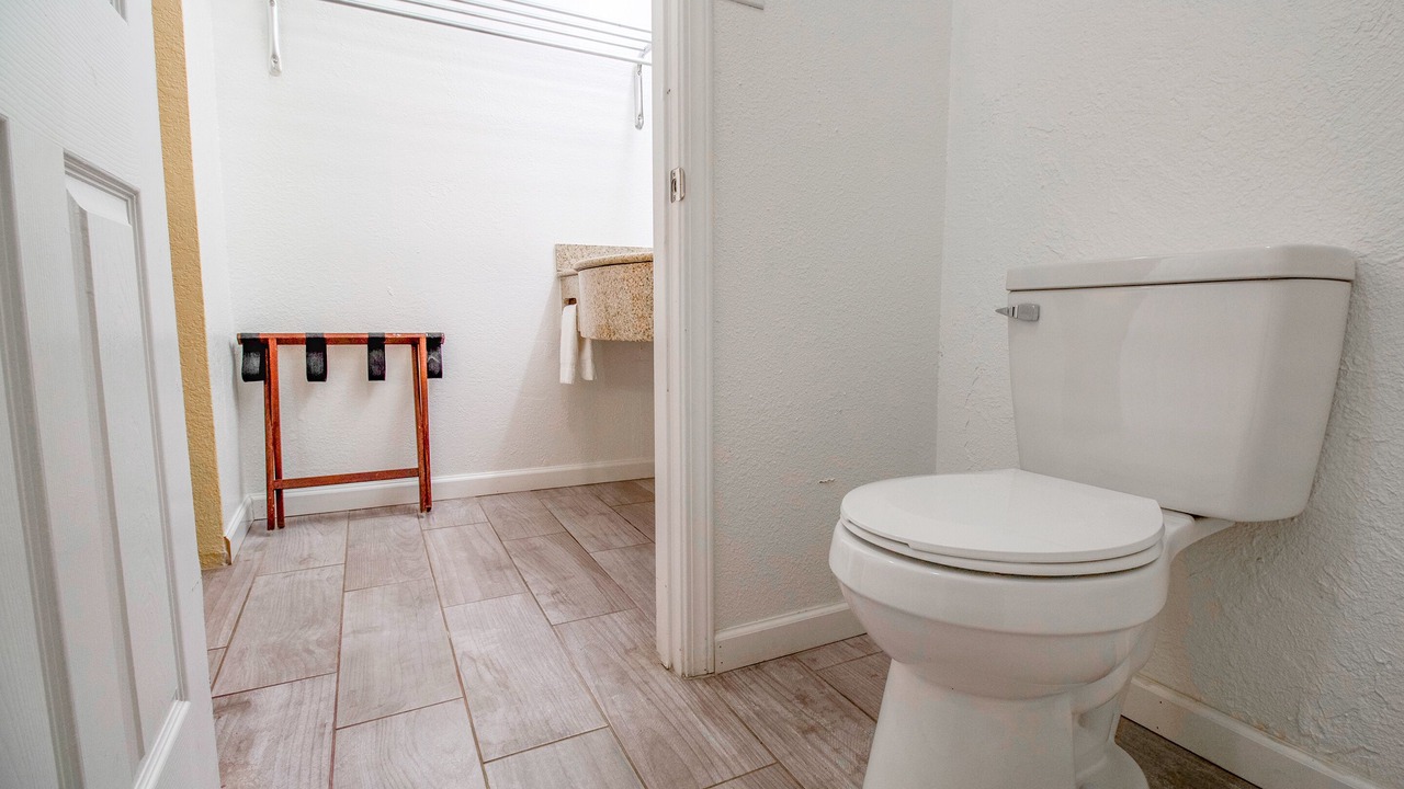 Photo of Bathroom in Seiling