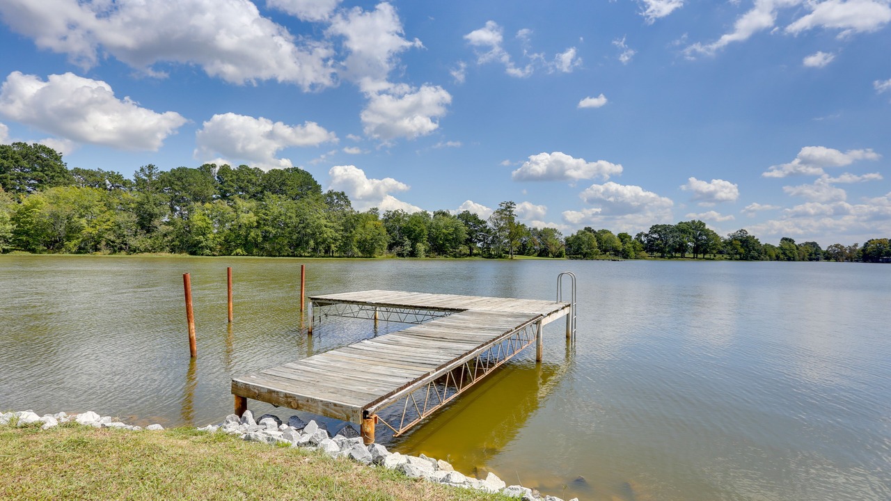 Photo of Others in Centre