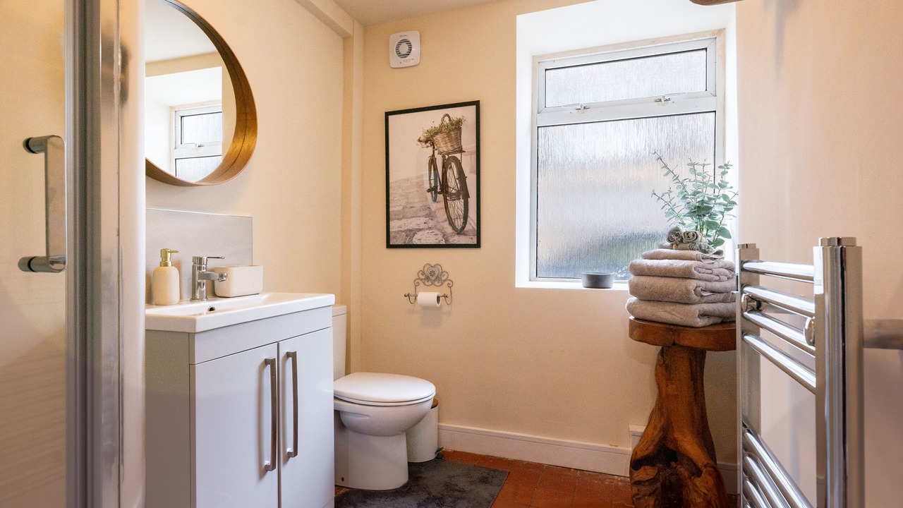 Photo of Others in Padfield