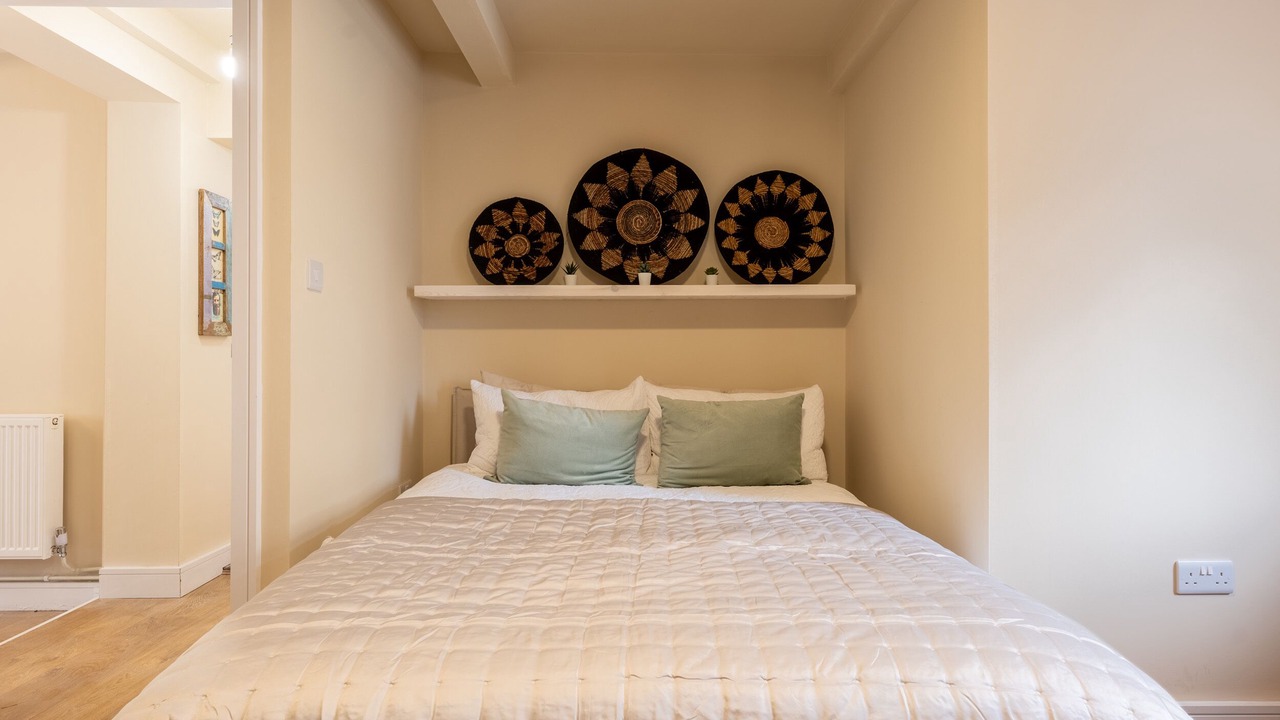 Photo of Others in Padfield