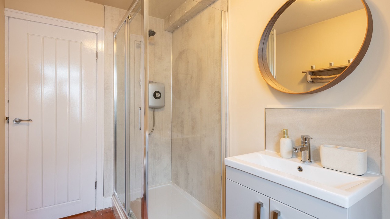 Photo of Others in Padfield