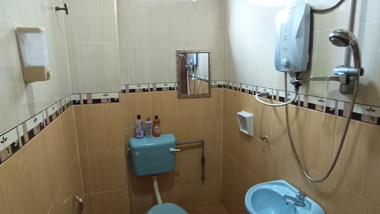Photo of Bathroom in Kampung Tanjung Kapur