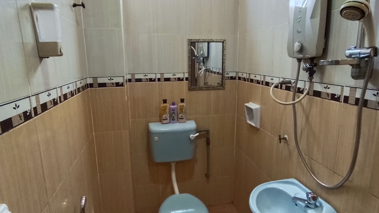 Photo of Bathroom in Kampung Tanjung Kapur