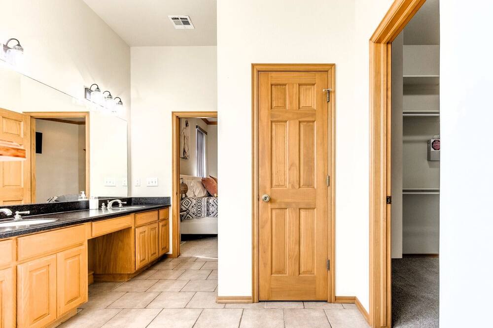 Photo of Kitchen in Del City