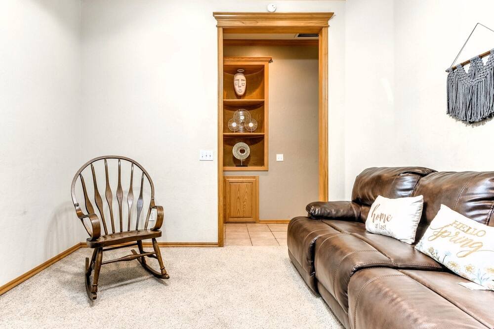 Photo of Livingroom in Del City