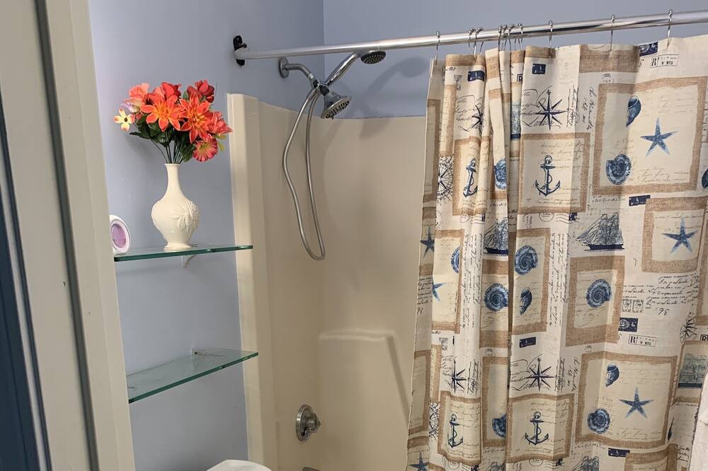 Photo of Bathroom in South Green