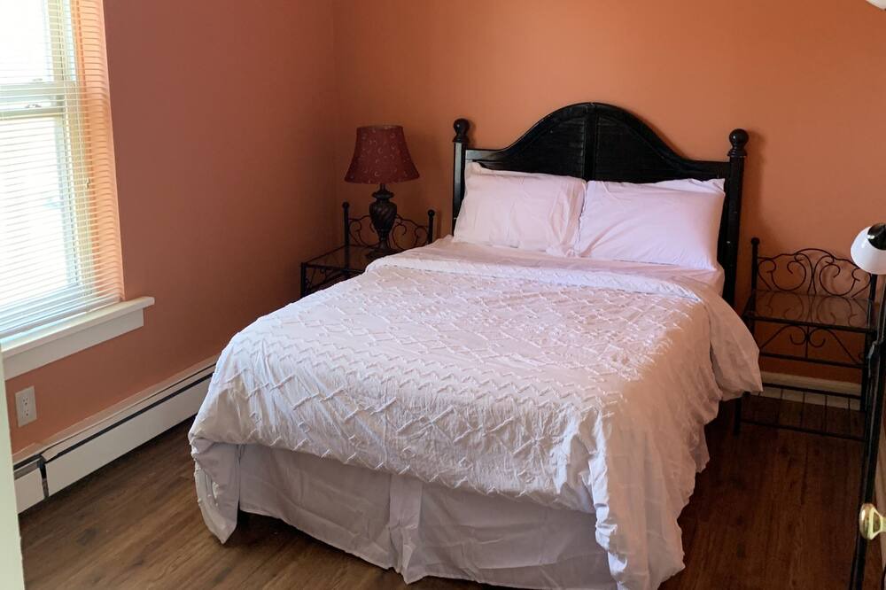 Photo of Bedroom in South Green