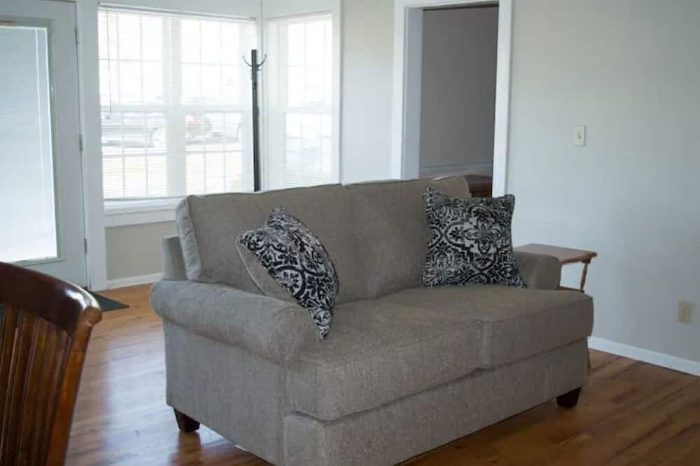 Photo of Livingroom in Heflin