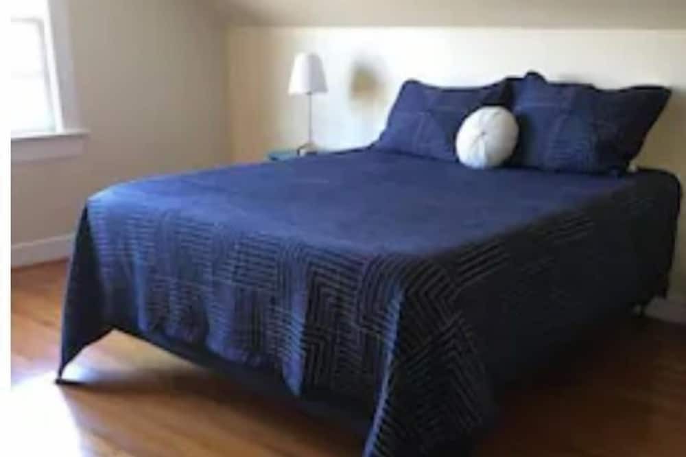 Photo of Bedroom in Heflin