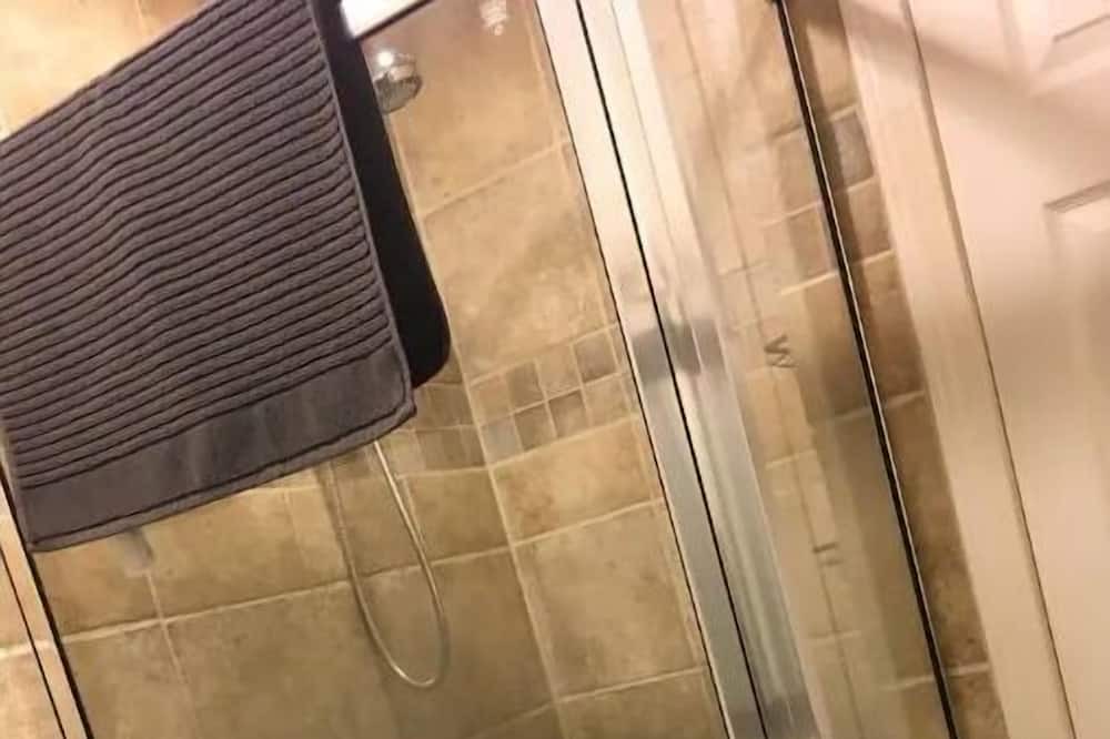 Photo of Bathroom in Heflin