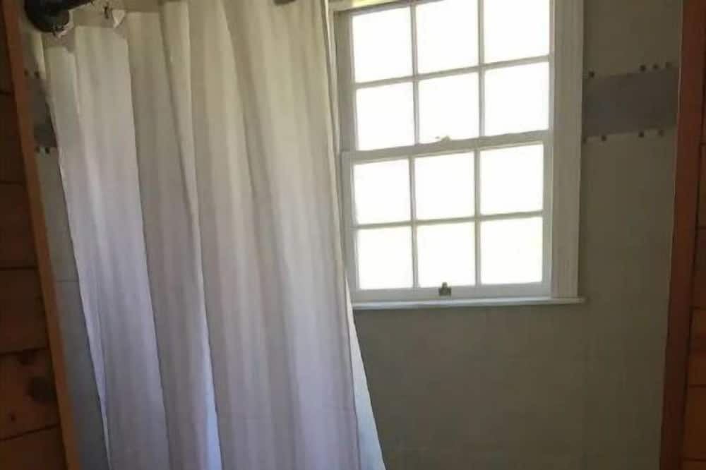 Photo of Bathroom in Heflin