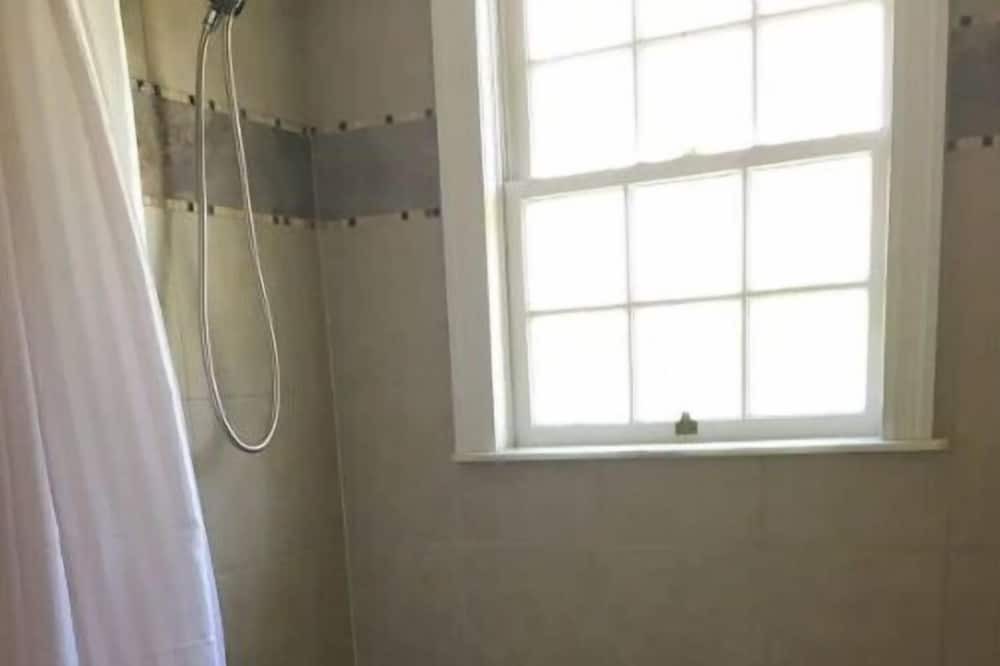 Photo of Bathroom in Heflin