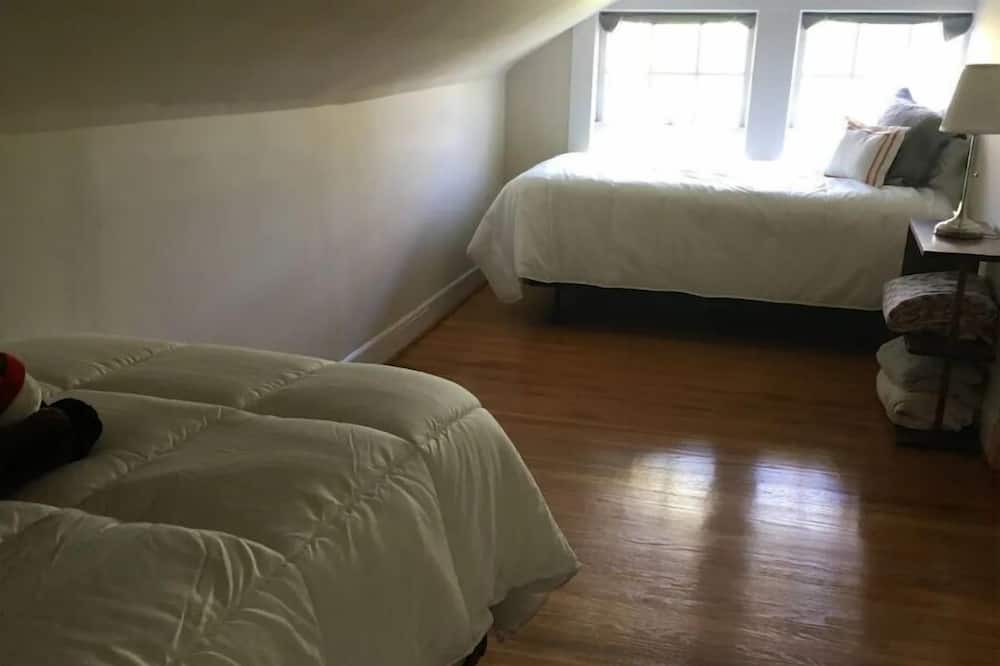 Photo of Bedroom in Heflin
