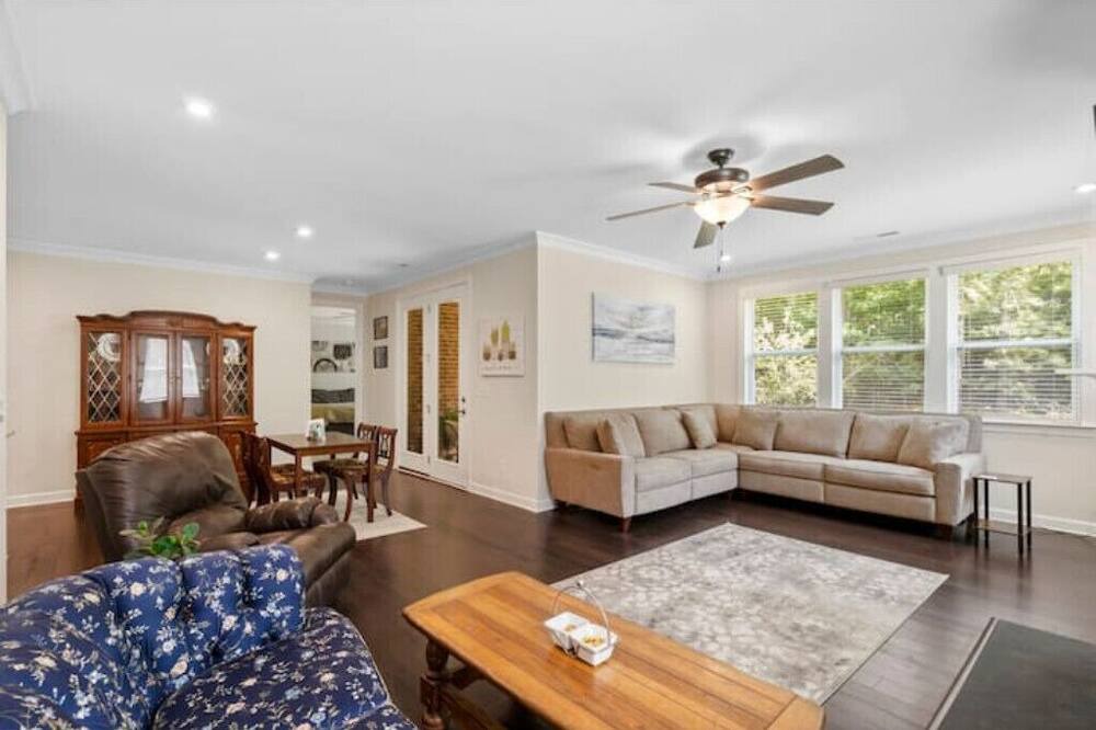 Photo of Livingroom in Mint Hill