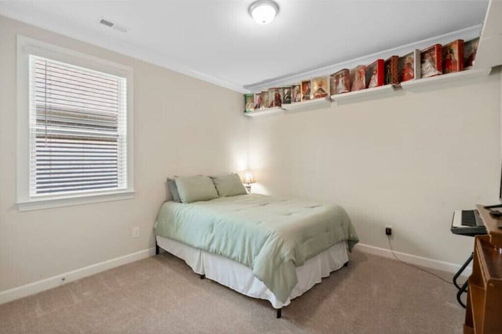 Photo of Bedroom in Mint Hill