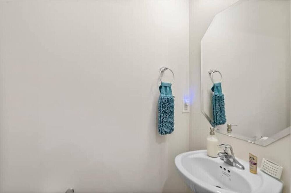 Photo of Others in Mint Hill