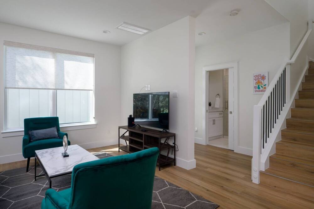 Photo of Bedroom in MLK