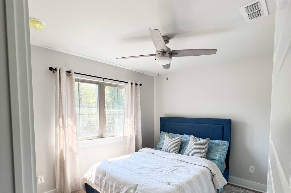Photo of Bedroom in Lindale