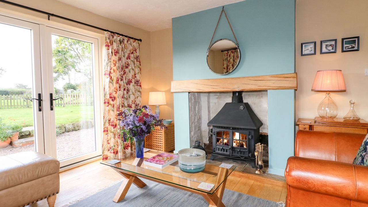 Photo of Livingroom in Rugeley