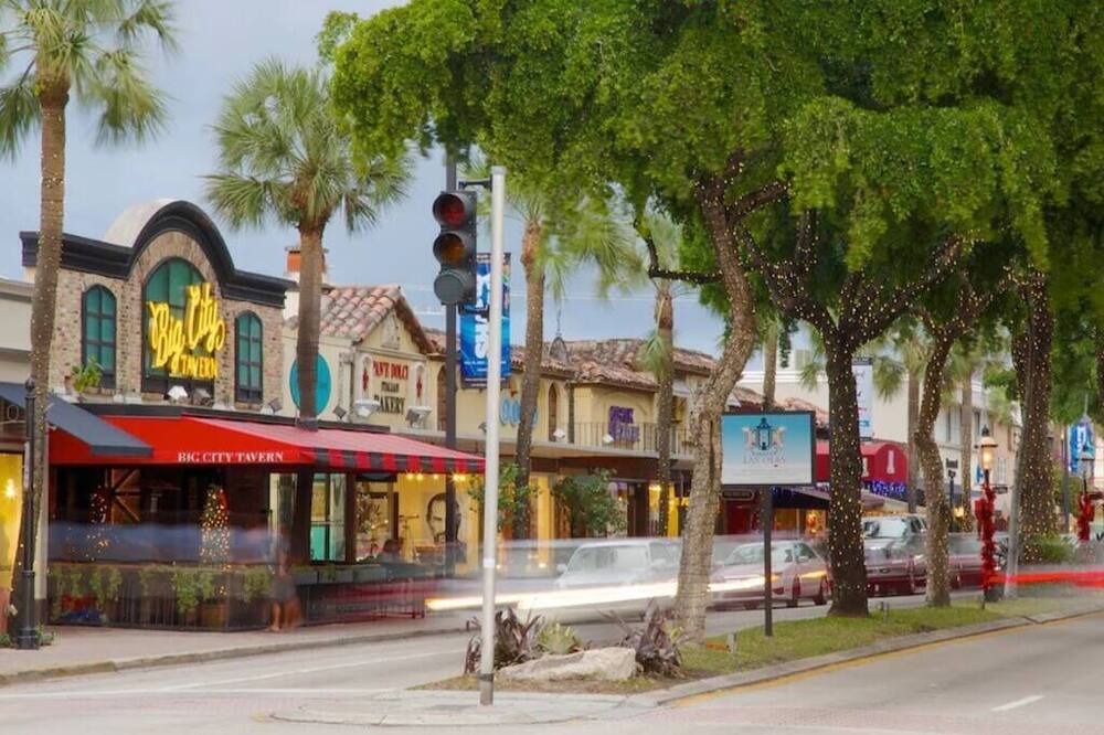 Photo of Others in Beverly Heights