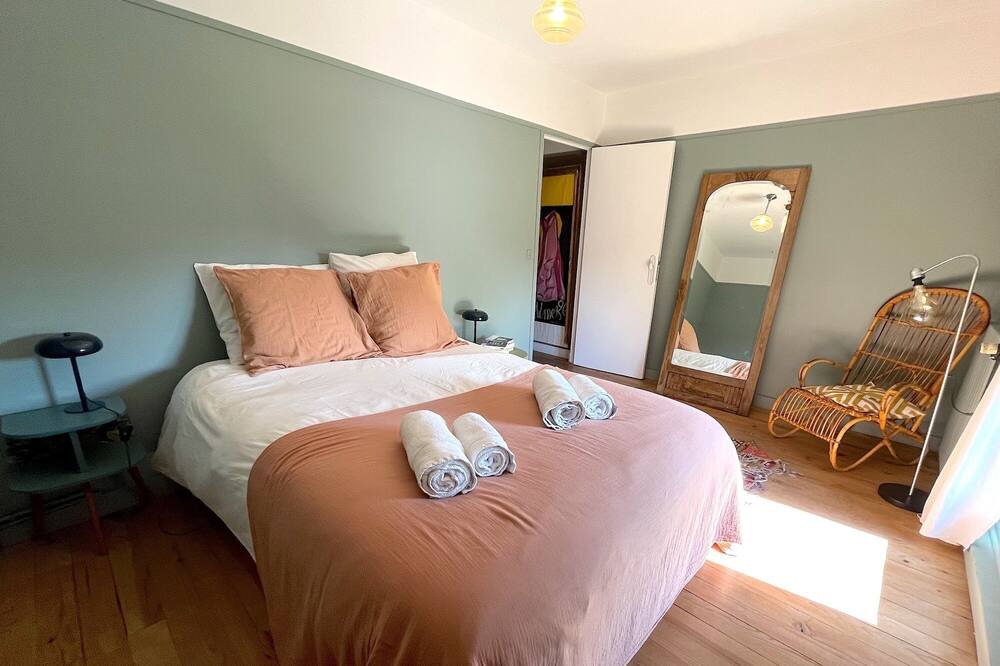 Photo of Bedroom in Boutigny-Prouais