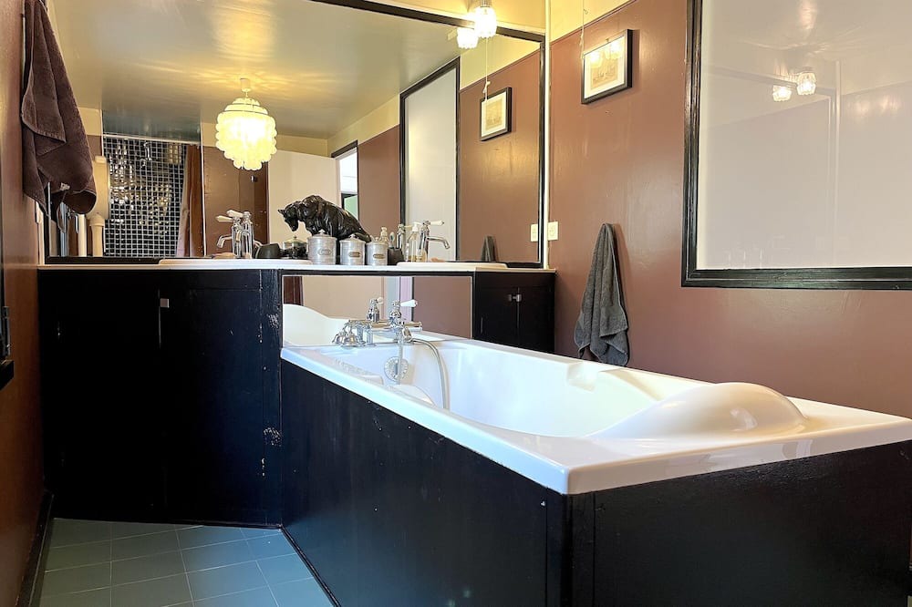 Photo of Bathroom in Boutigny-Prouais