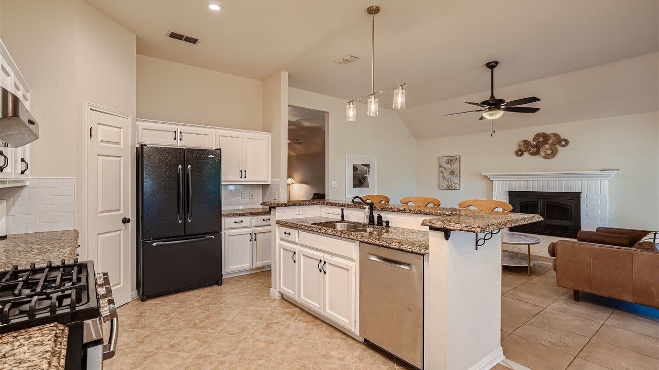 Photo of Kitchen in Coves Of Cimmaron