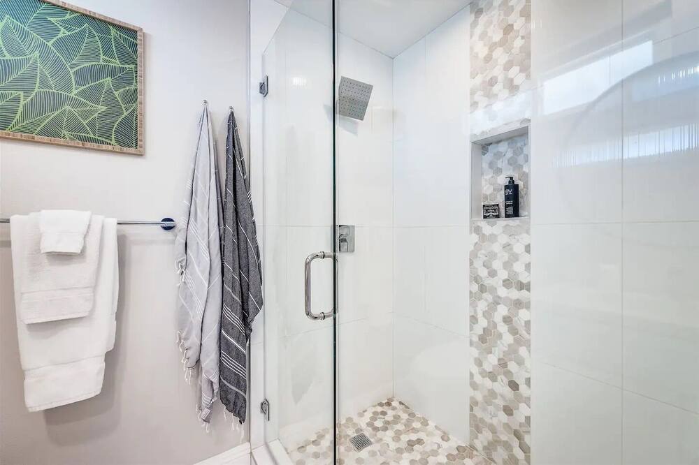 Photo of Bathroom in Desert Park Estates