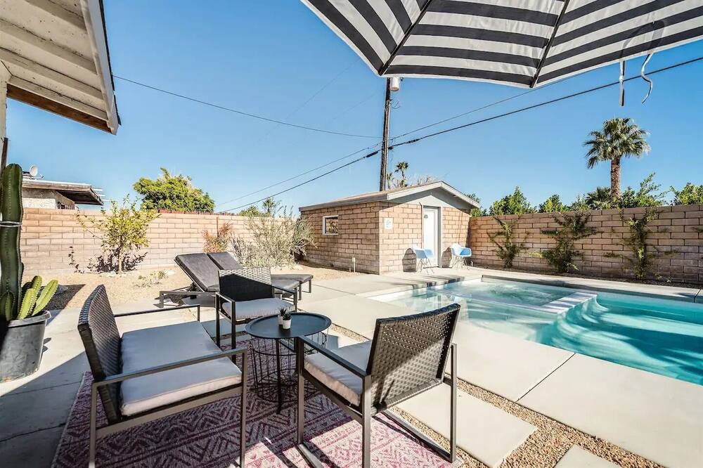 Photo of Outdoor in Desert Park Estates
