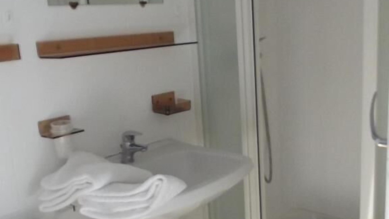 Photo of Bathroom in Ganges