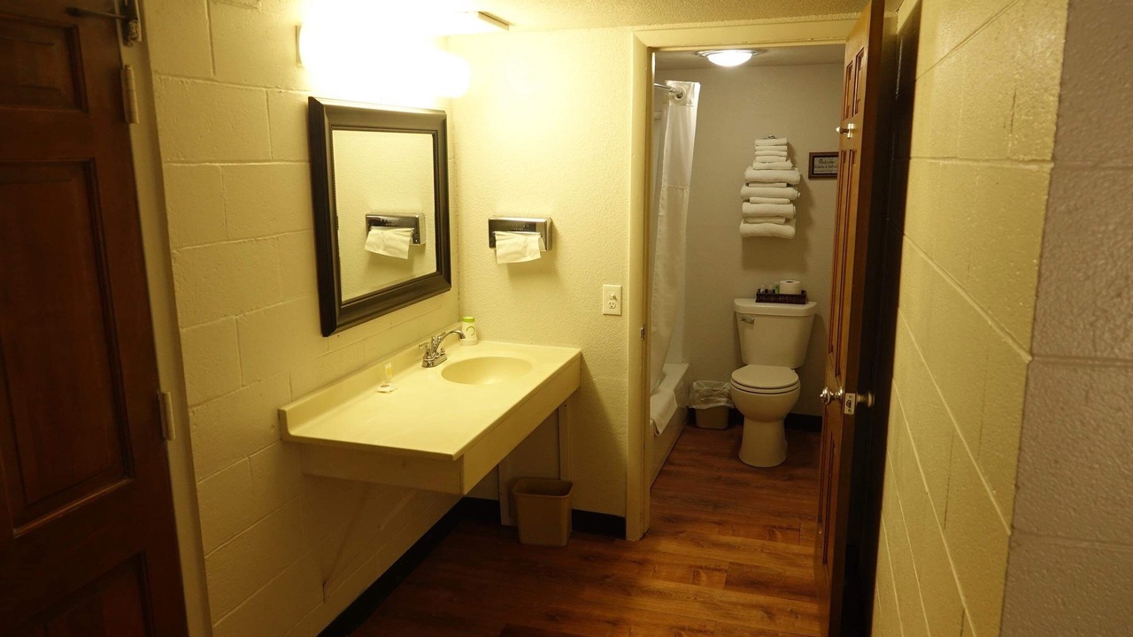 Photo of Bathroom in Scottsbluff
