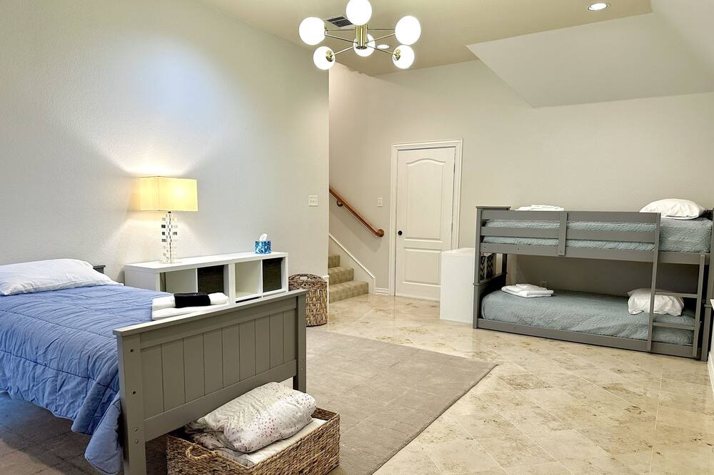 Photo of Bedroom in DeSoto