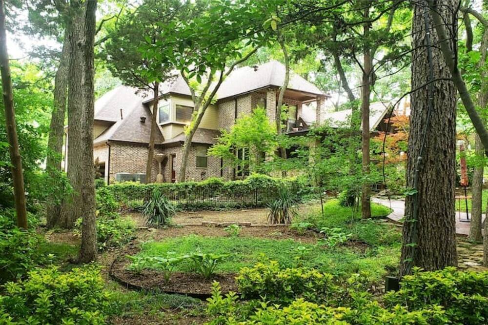 Photo of Outdoor in DeSoto