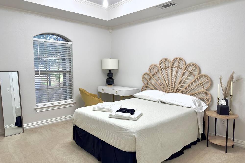 Photo of Bedroom in DeSoto