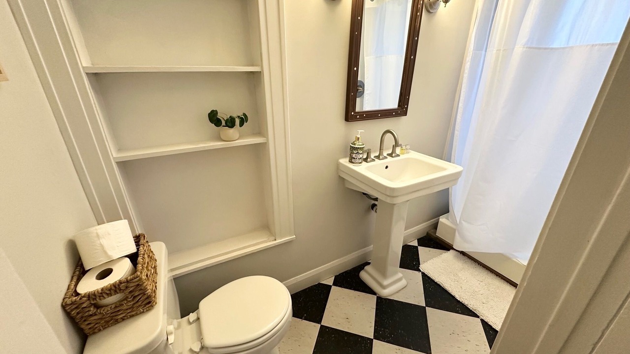 Photo of Bathroom in Hermosa Beach