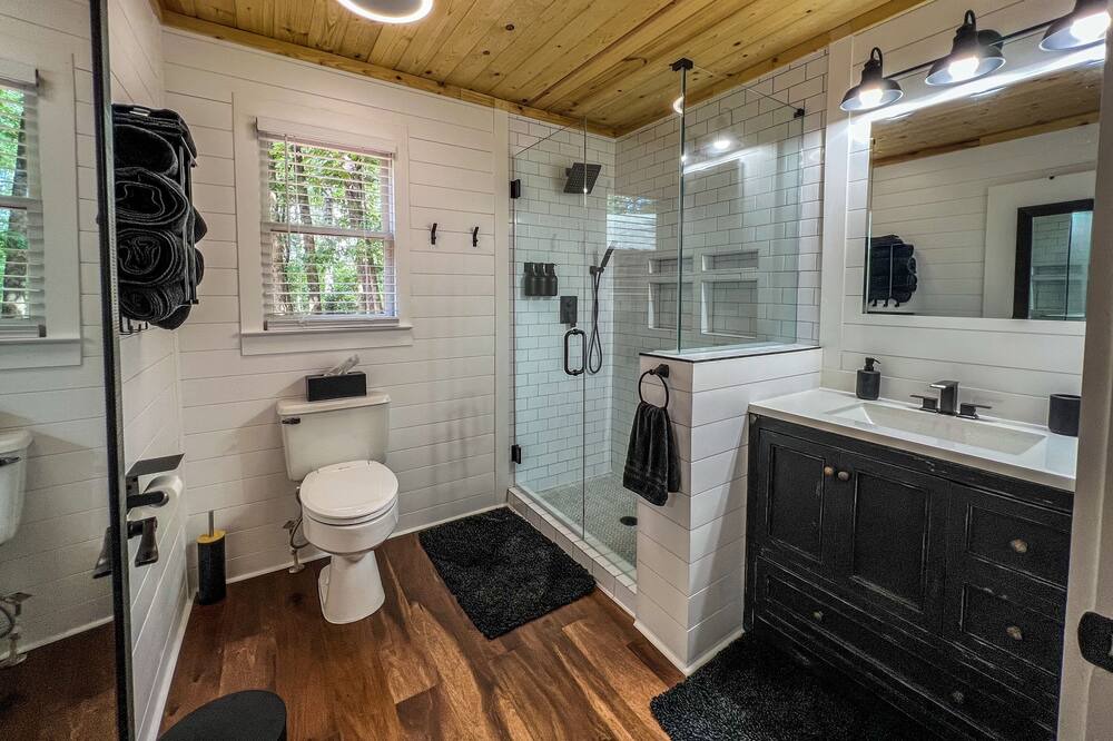 Photo of Bathroom in Hampton
