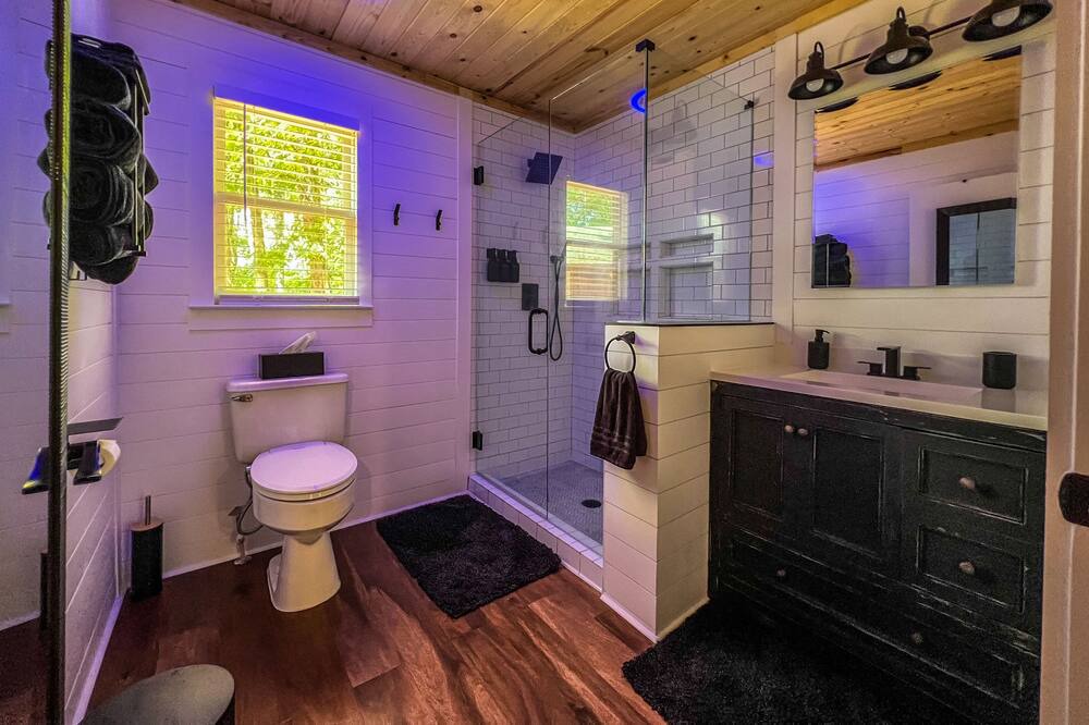 Photo of Bathroom in Hampton