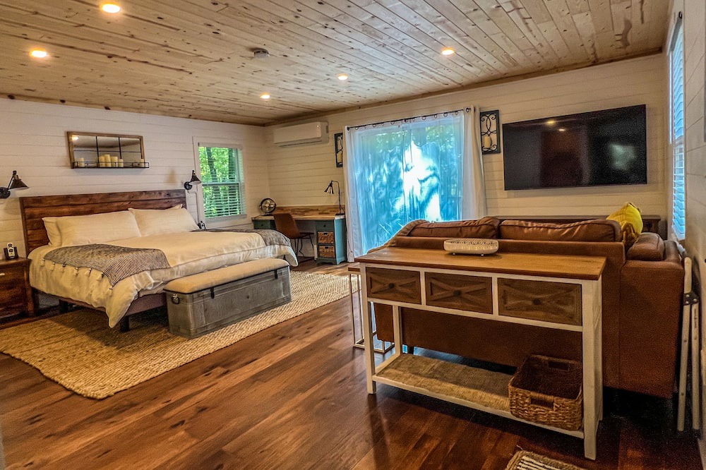 Photo of Bedroom in Hampton