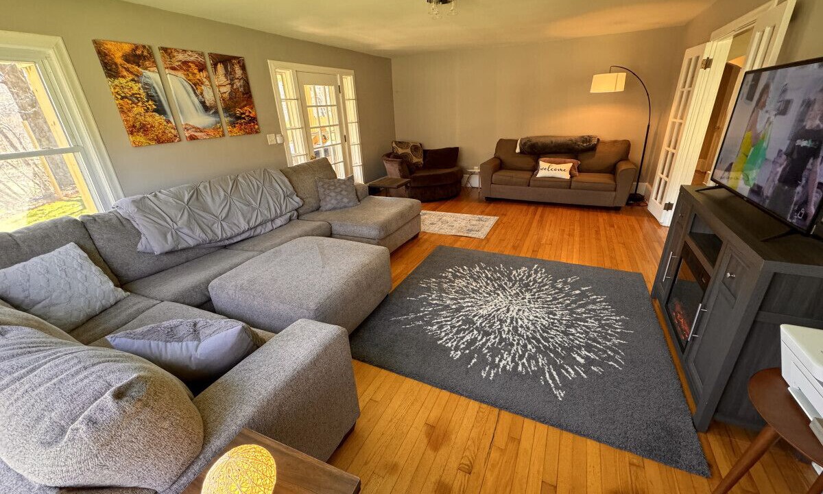 Photo of Livingroom in Balsam Grove