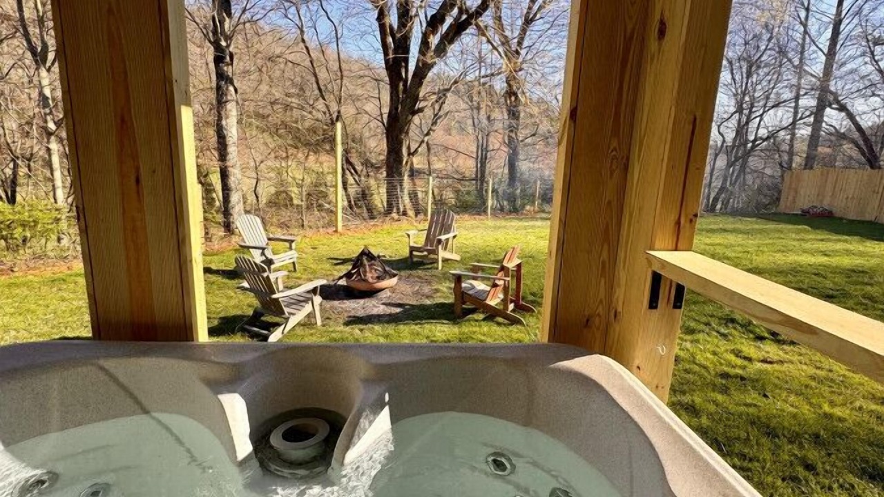 Photo of Outdoor in Balsam Grove