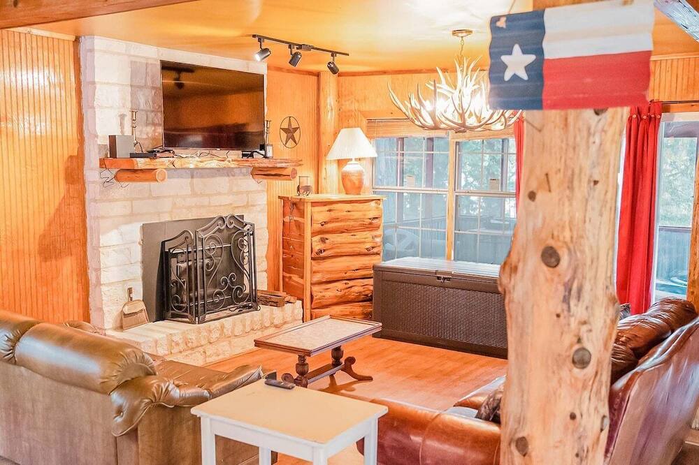 Photo of Livingroom in Oakwood